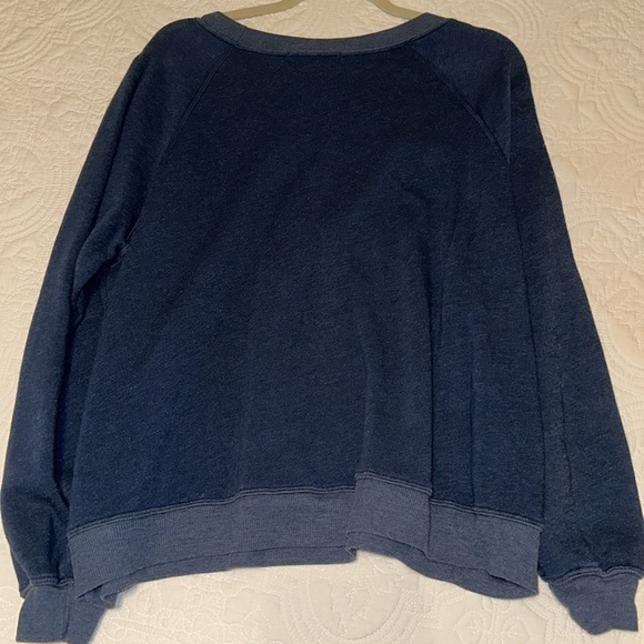 NWOT Wildfox ‘Space is the Place’ Distressed Pullover Sweater Size M - Picture 10 of 11
